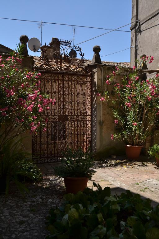 La Corte Di Alice Lugnano in Teverina Buitenkant foto